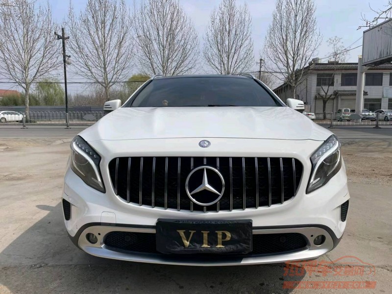 济宁17年奔驰GLA1