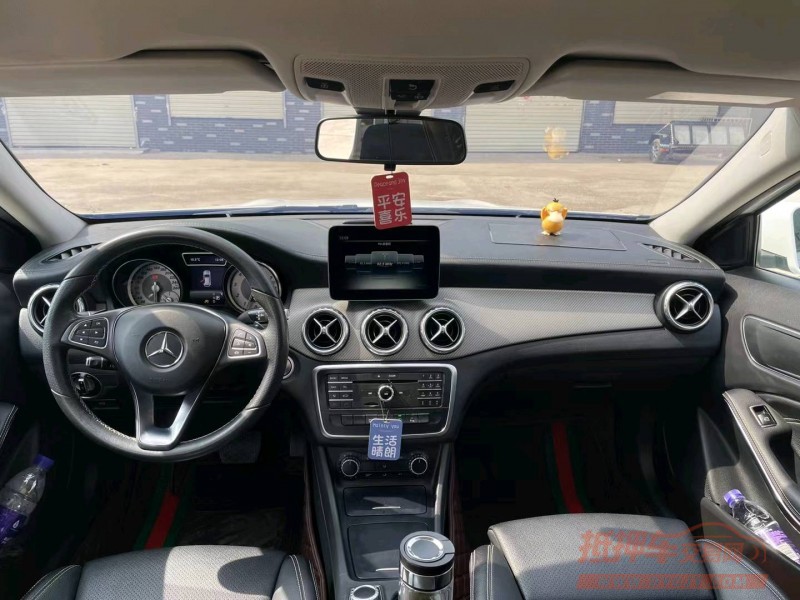 济宁17年奔驰GLA4