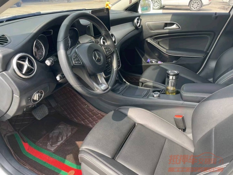 济宁17年奔驰GLA6