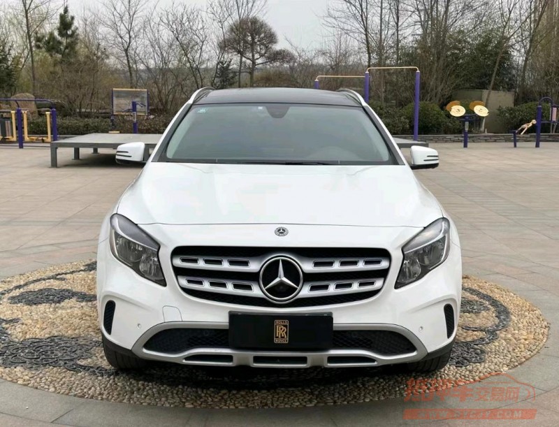 青岛17年奔驰GLA1