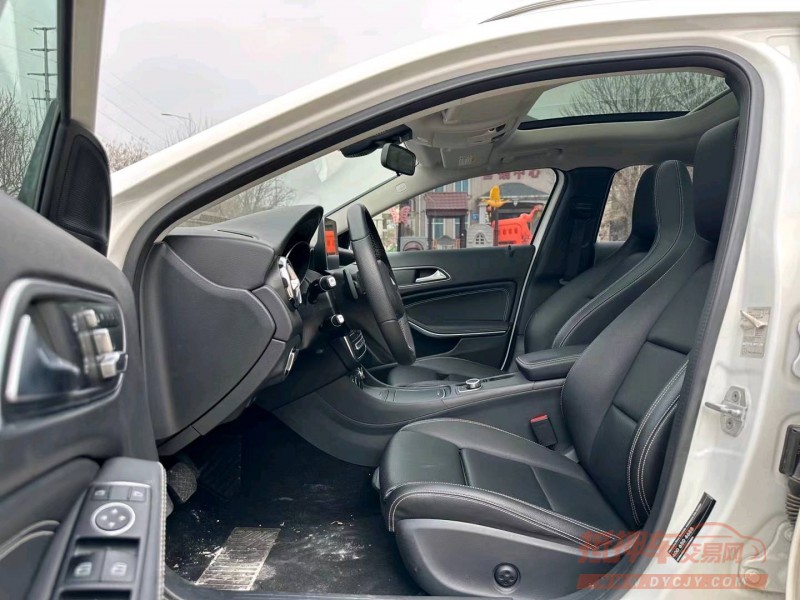 青岛17年奔驰GLA8