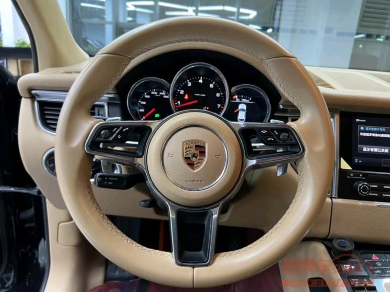东莞17年保时捷Macan6