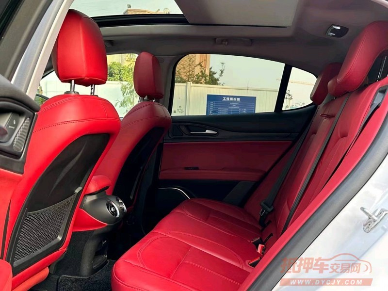 广州18年阿尔法·罗密欧Stelvio4