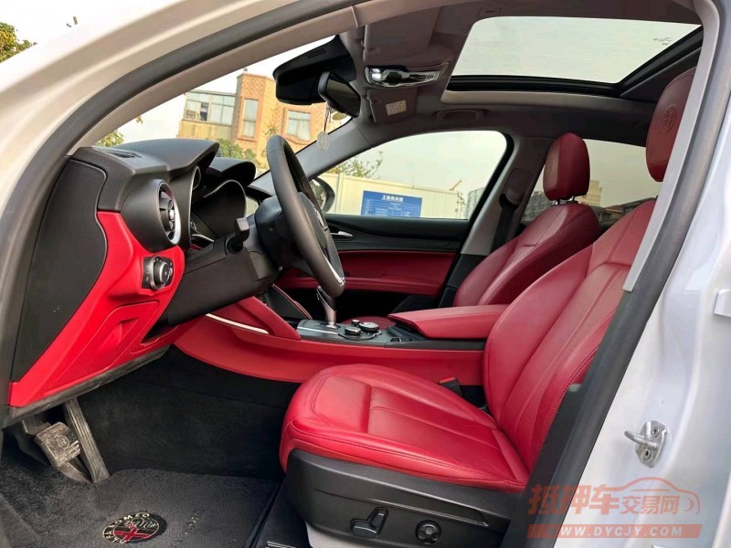 广州18年阿尔法·罗密欧Stelvio5