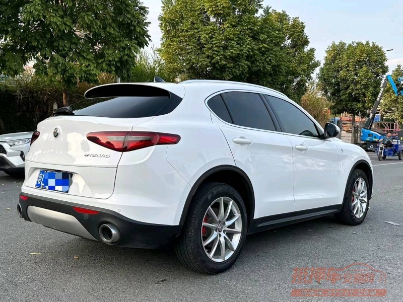广州18年阿尔法·罗密欧Stelvio7