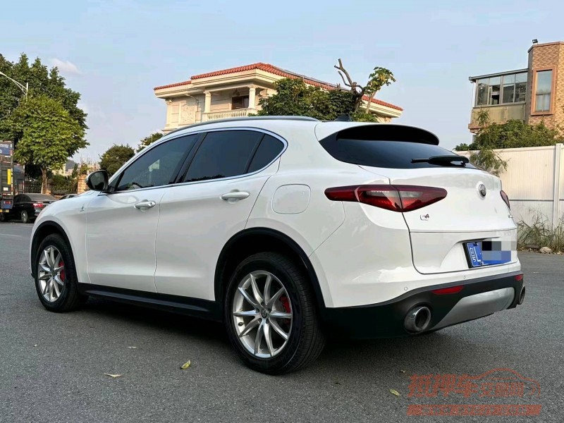 广州18年阿尔法·罗密欧Stelvio8