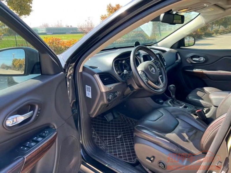 盐城16年Jeep自由光4