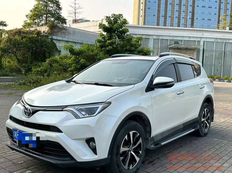 广州17年丰田RAV4荣放2