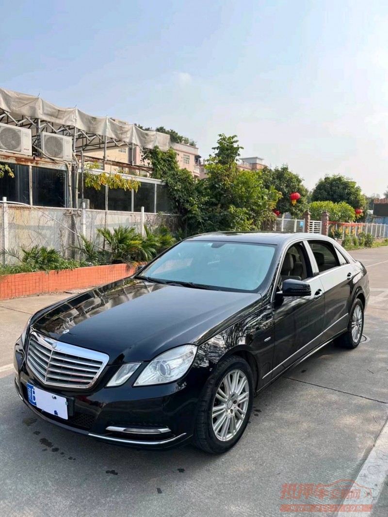 广州12年奔驰E8