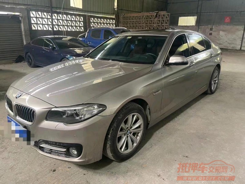重庆17年宝马5系3