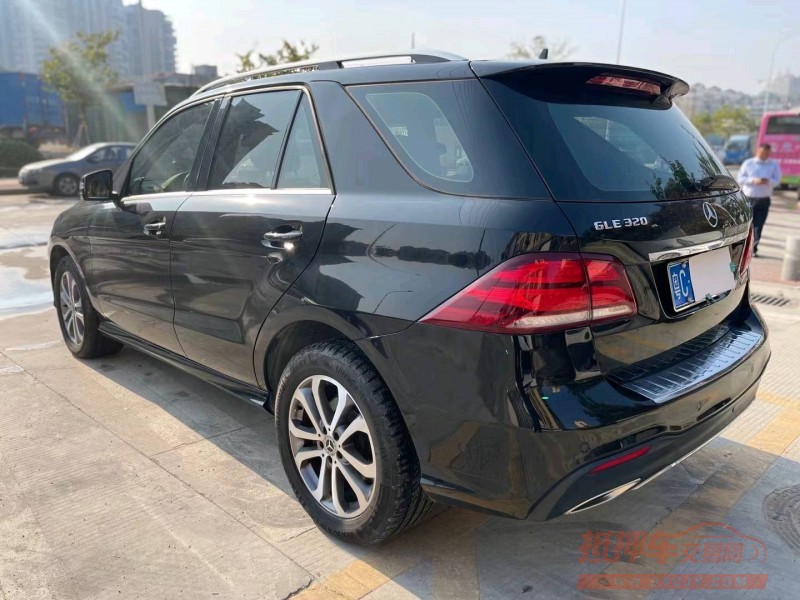 中山18年奔驰GLE2