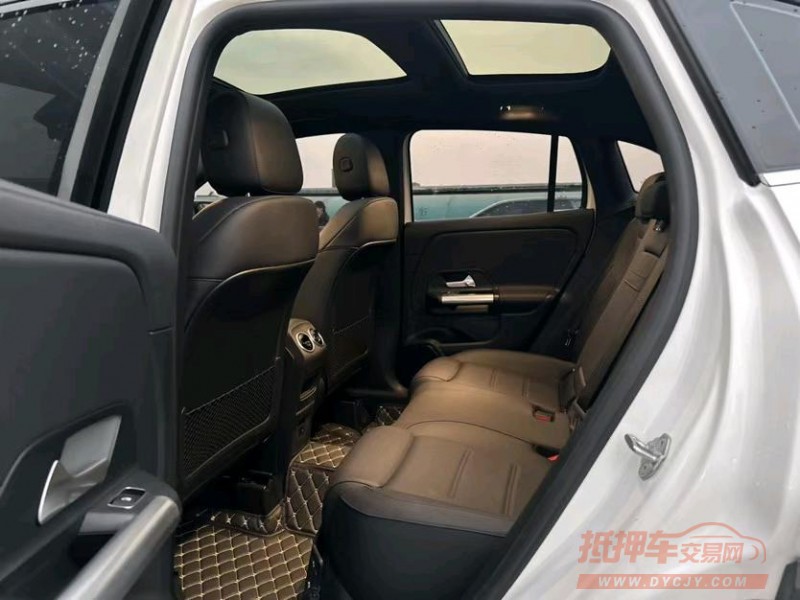 东莞22年奔驰GLA4