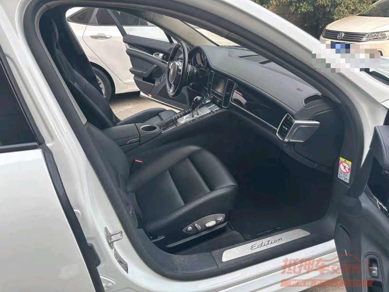 东莞16年保时捷帕拉梅拉5