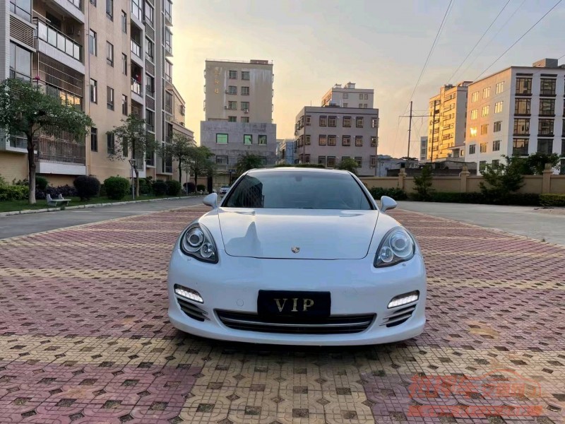 东莞13年保时捷帕拉梅拉1
