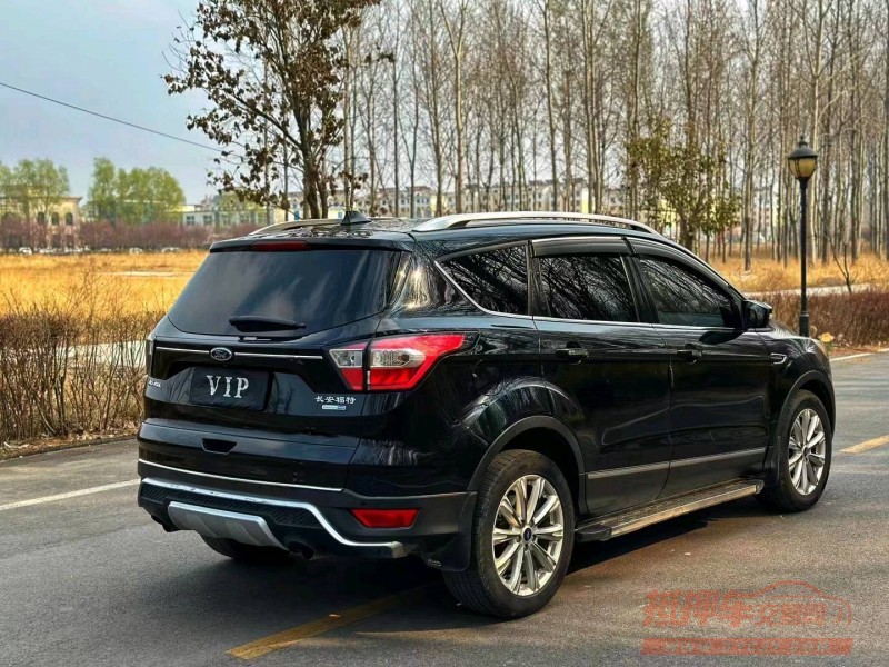 东营17年福特翼虎4