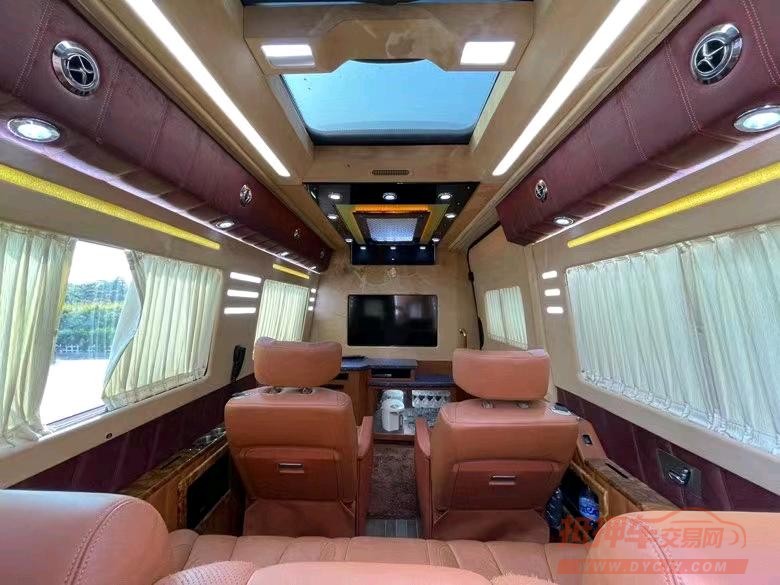 盐城16年奔驰斯宾特4