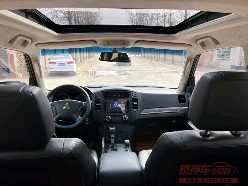 保定14年三菱帕杰罗5