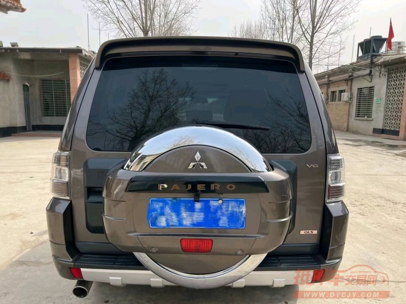 保定14年三菱帕杰罗1