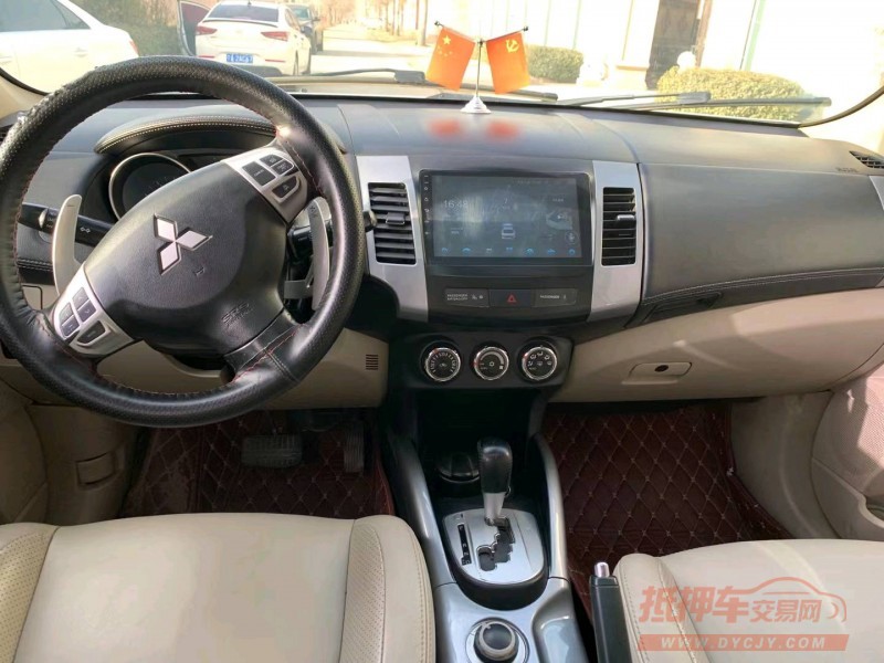 保定11年三菱欧蓝德8