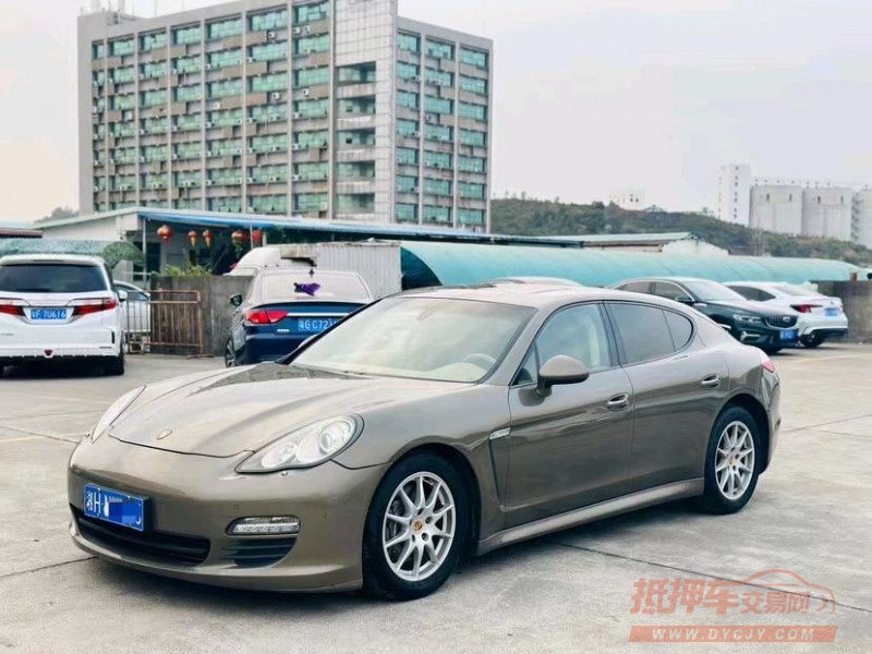 东莞11年保时捷帕拉梅拉2
