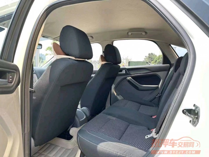 广州16年福特福克斯6