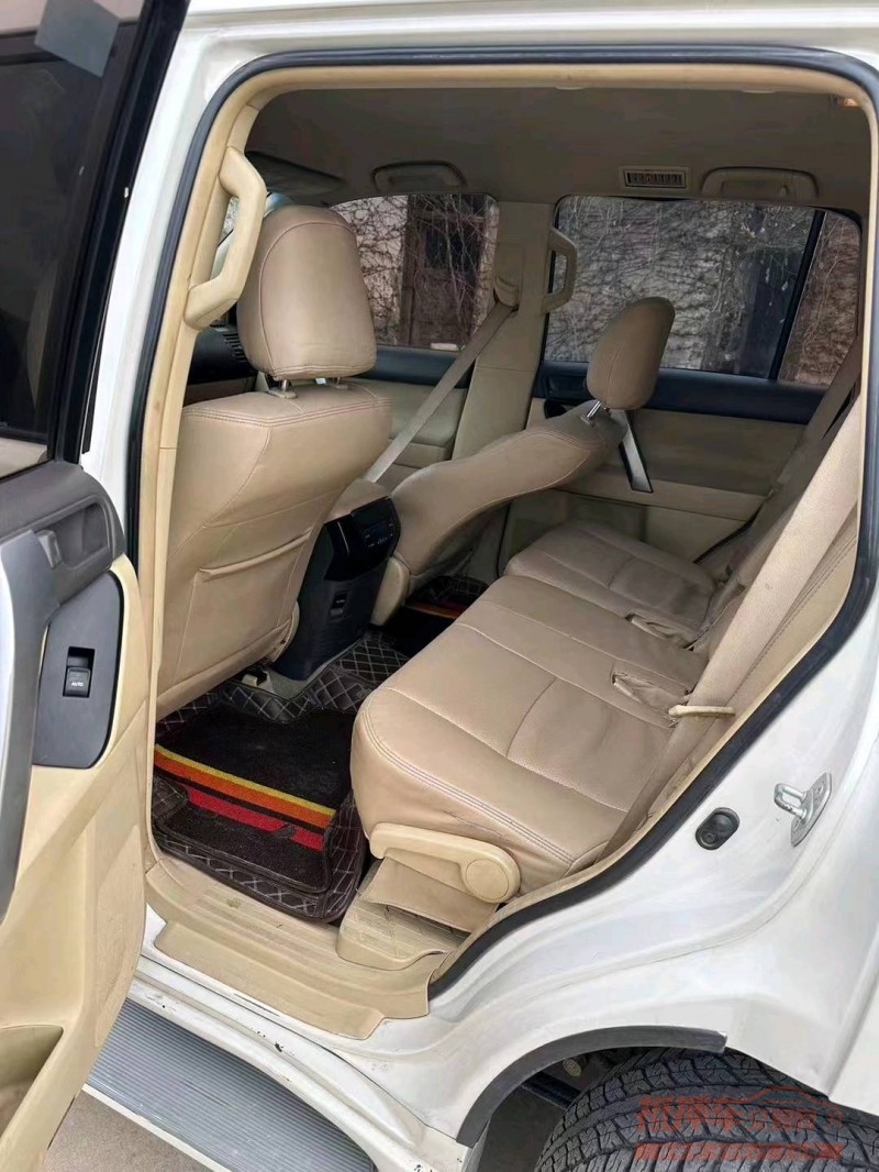 济宁14年丰田普拉多8