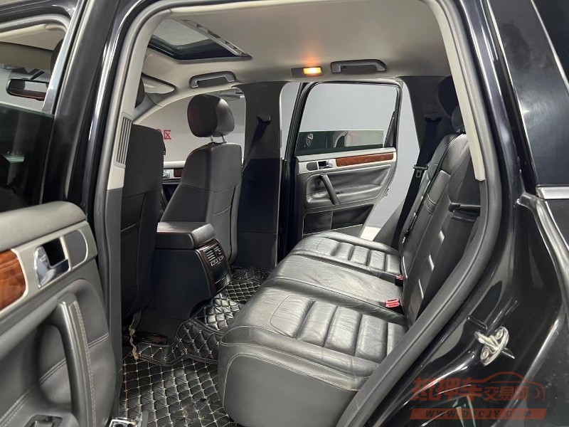 成都08年大众途锐6