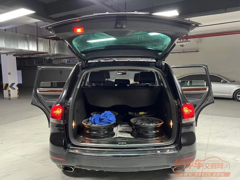 成都08年大众途锐9