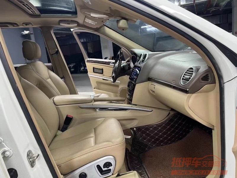 成都11年奔驰GL3