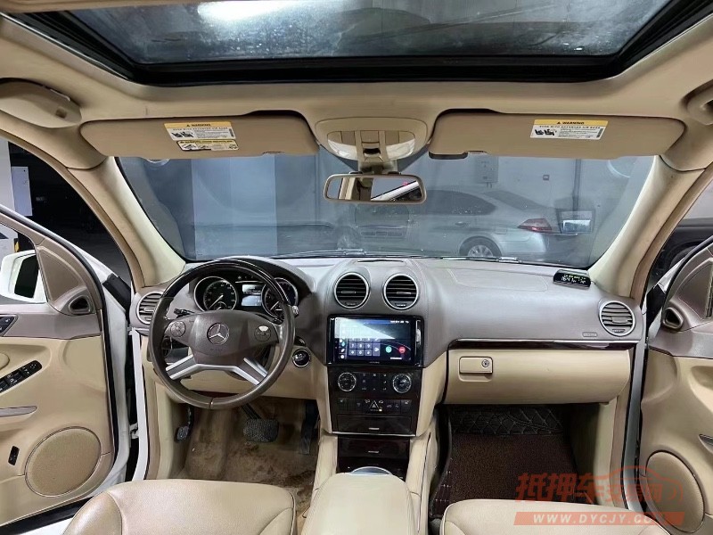 成都11年奔驰GL9