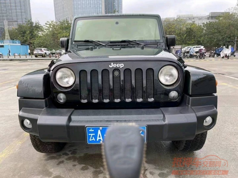 珠海17年Jeep牧马人1