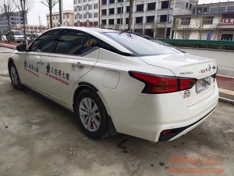 北京20年日产天籁4