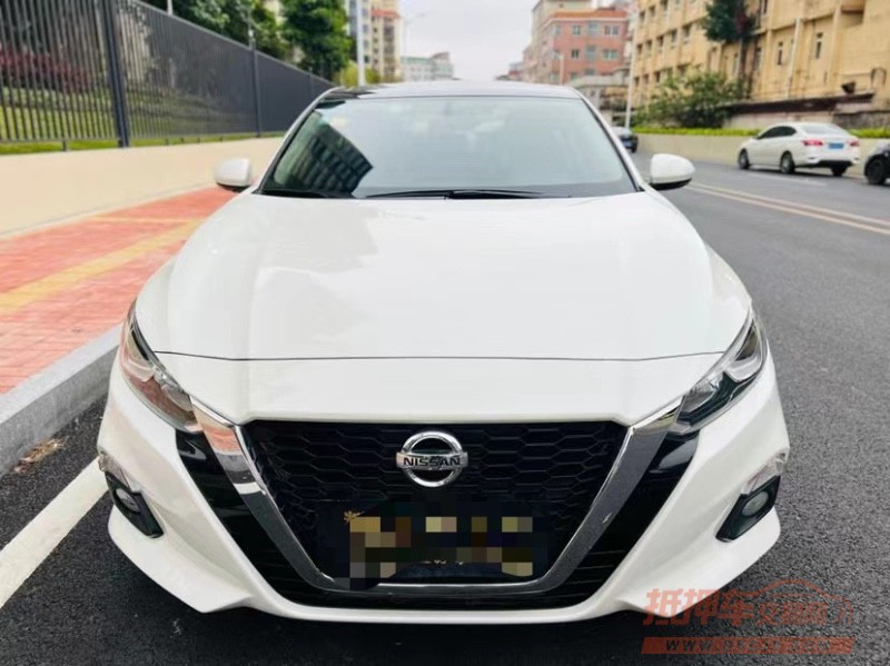 深圳19年日產天籟1