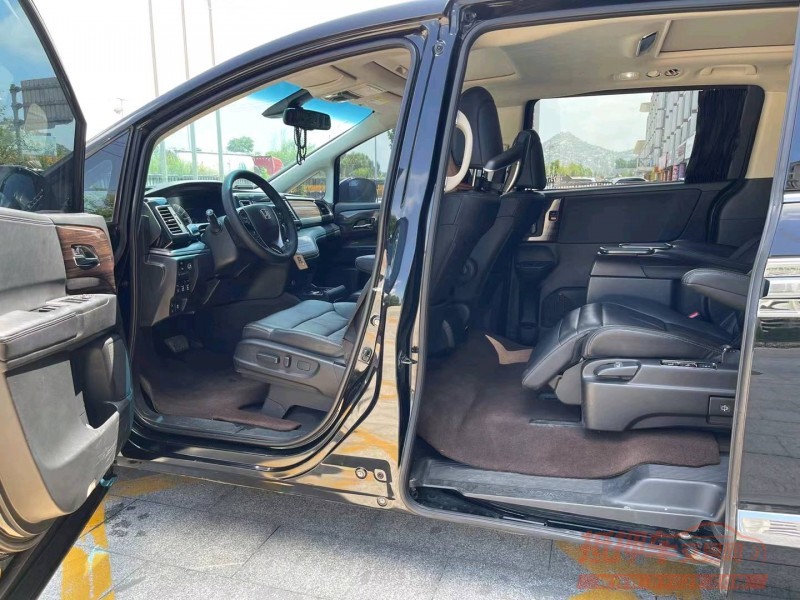 济宁16年本田艾力绅4