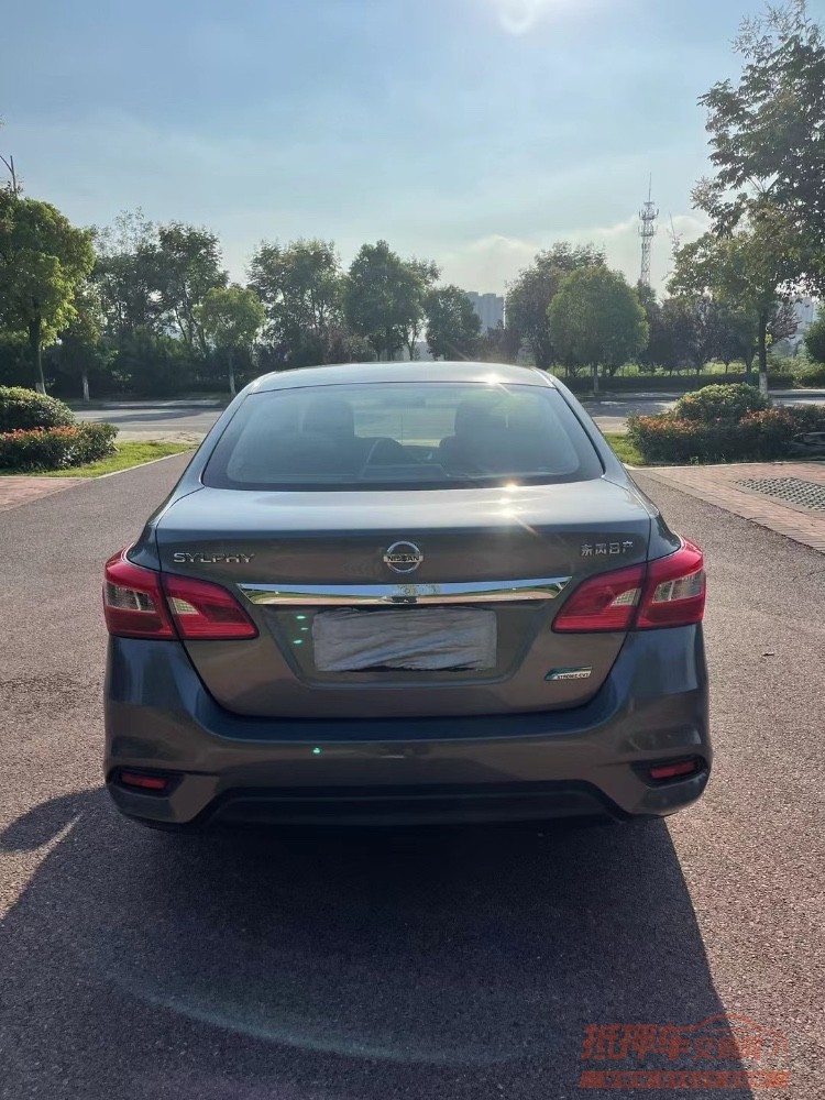 盐城18年日产轩逸7