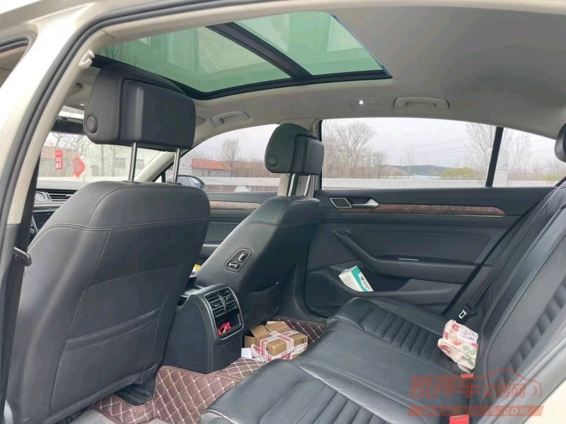 济南17年大众迈腾7