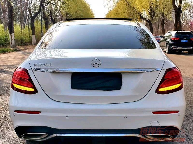 聊城18年奔驰E8