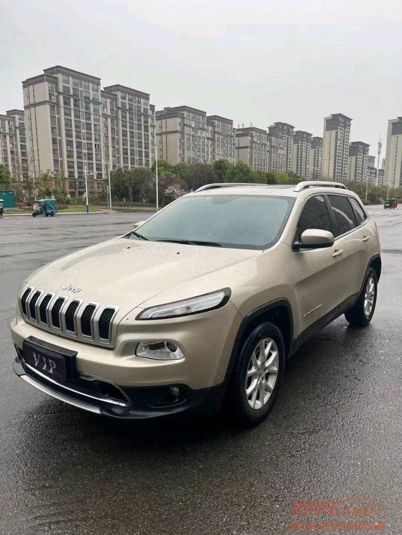 淮南16年Jeep自由光3