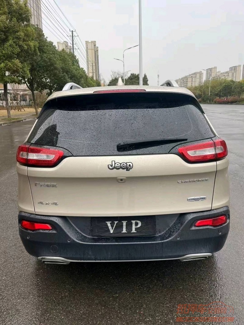 淮南16年Jeep自由光4