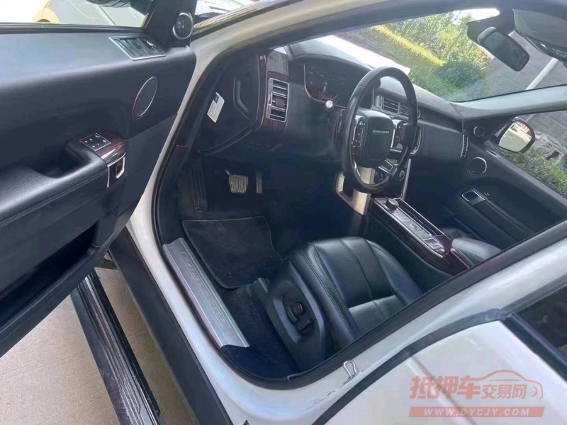 枣庄17年路虎揽胜行政3