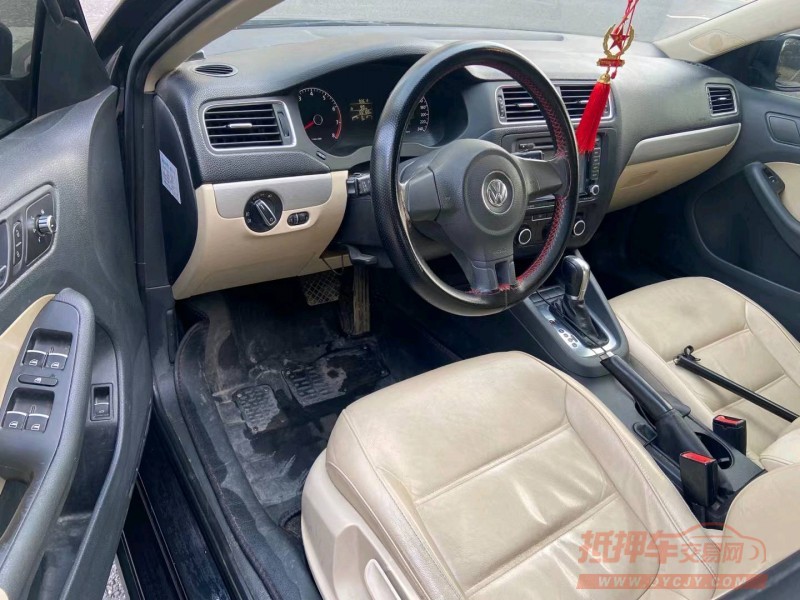 保定13年大众速腾4