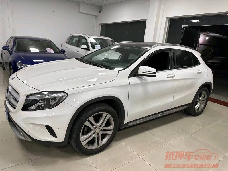 广州17年奔驰CLA2