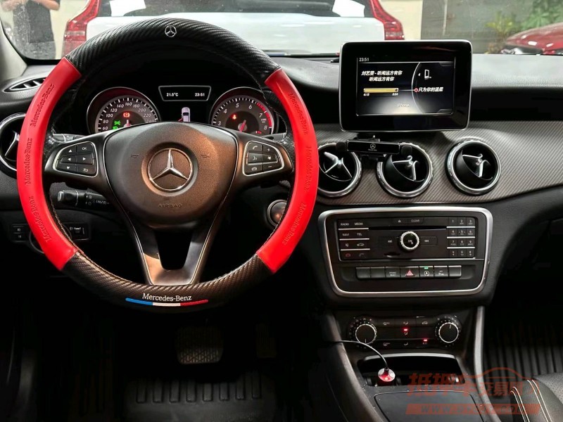 广州17年奔驰CLA5