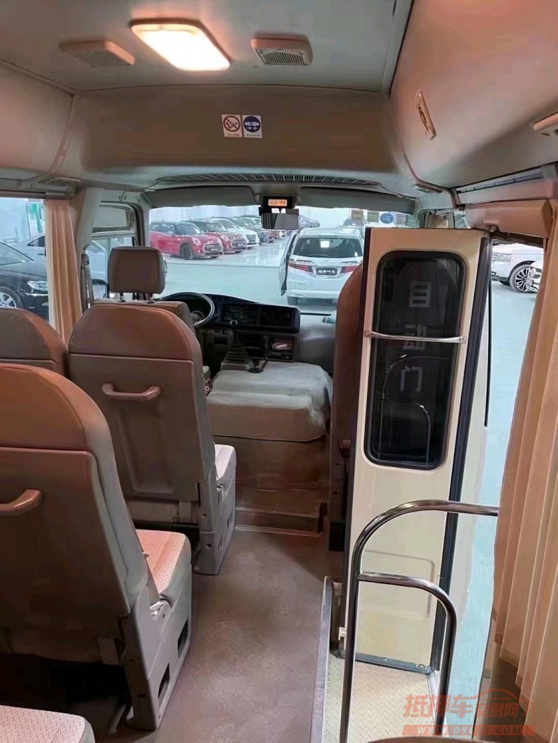 廊坊16年丰田考斯特4