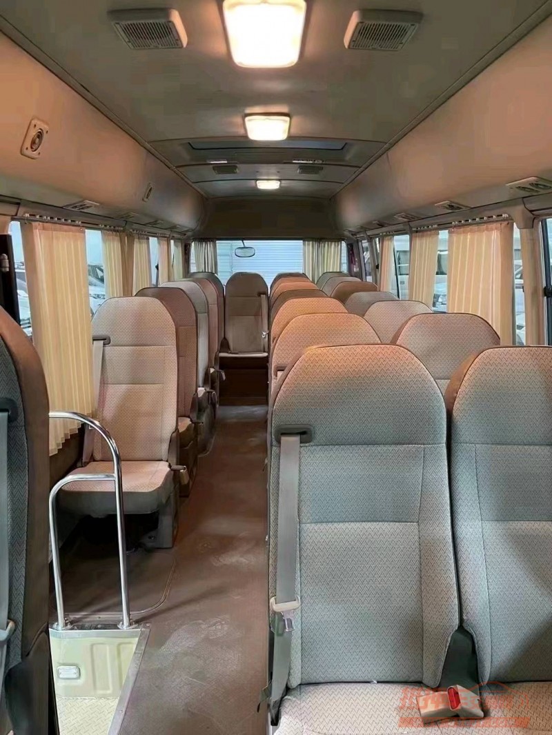 廊坊16年丰田考斯特5