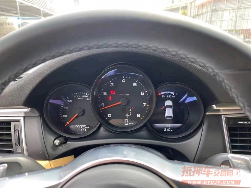 广州16年保时捷Macan5