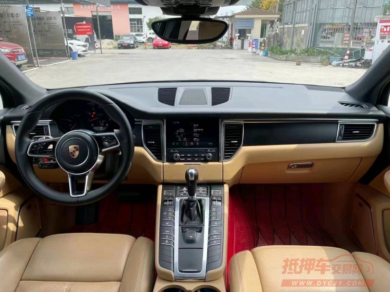 广州16年保时捷Macan8