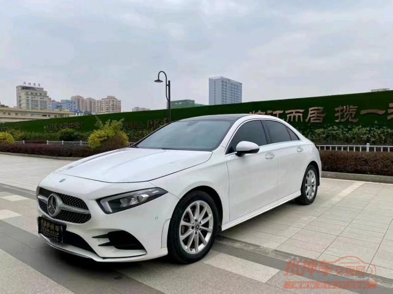 东莞19年奔驰A2