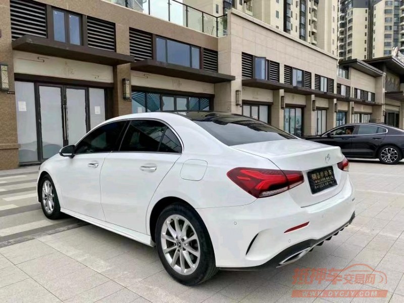 东莞19年奔驰A8