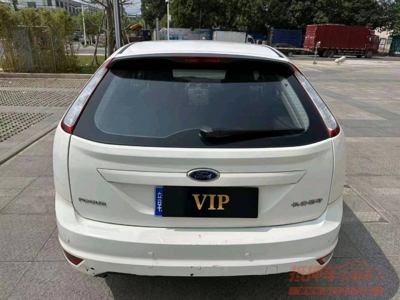 珠海16年福特福克斯7